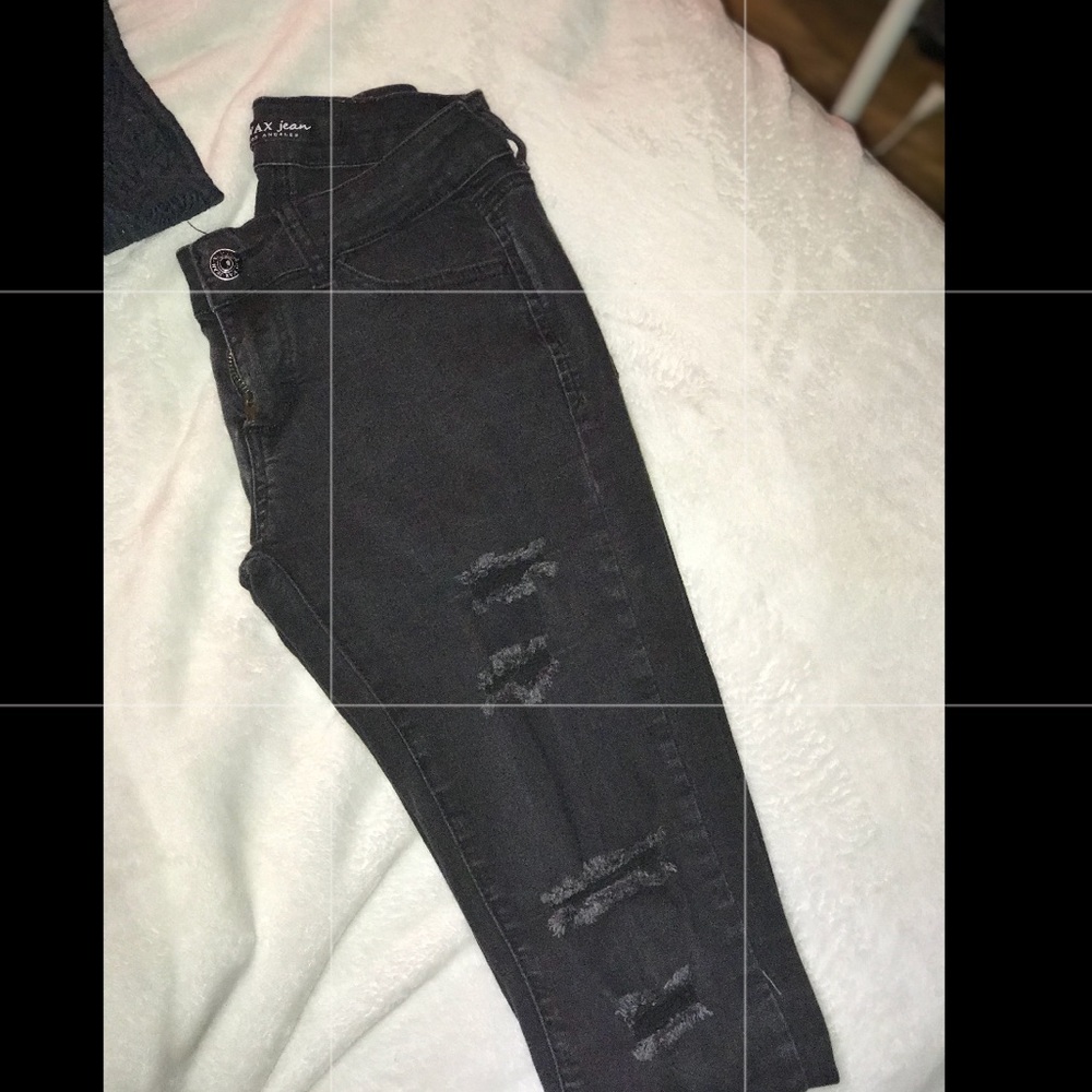 mid rise size 1 black ripped jeans